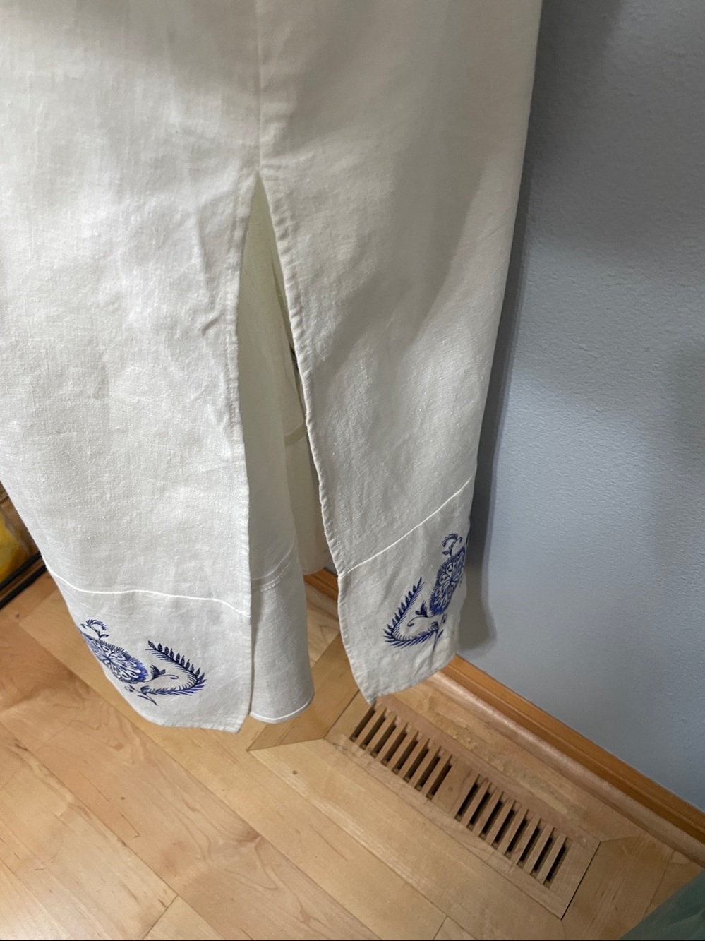 Soft Surroundings Linen Blend Maxi Peasant Caftan/ Dress Blue Embroidery Accents - Picture 5 of 13
